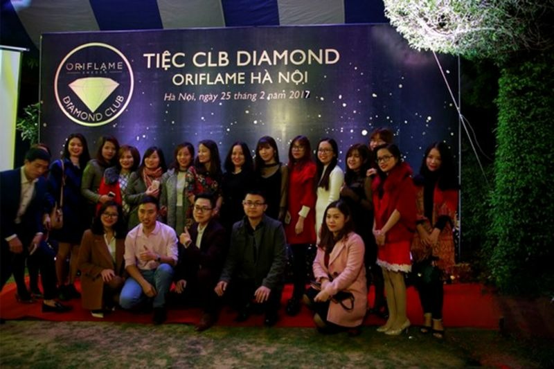 Dynamic night party in Diamond club of Oriflame Hanoi 