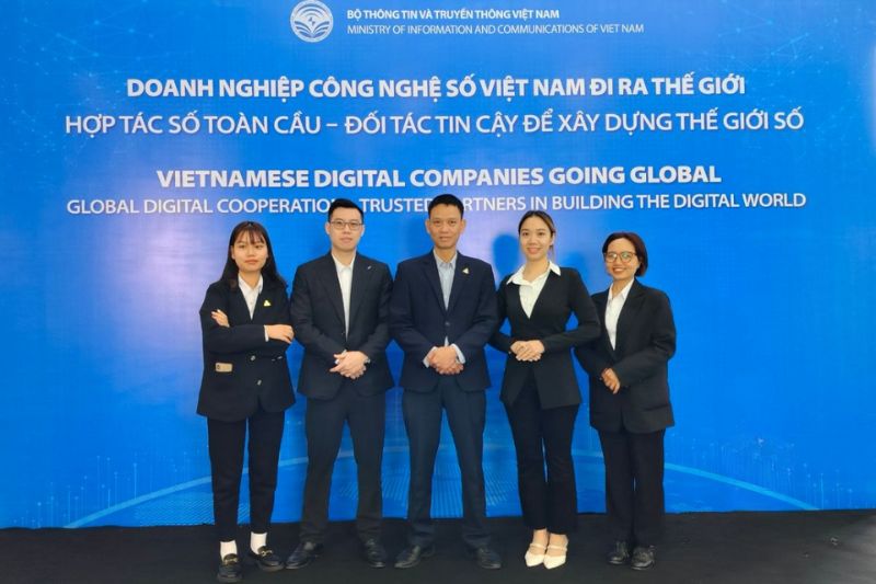 VietnamEvent team