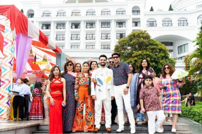 The super wedding of a super-rich Indian couple was attended by hundreds of guests from India's elite