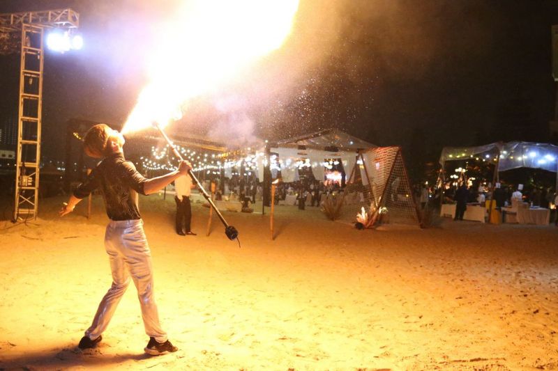 Bonfire was a part of this magnificent wedding