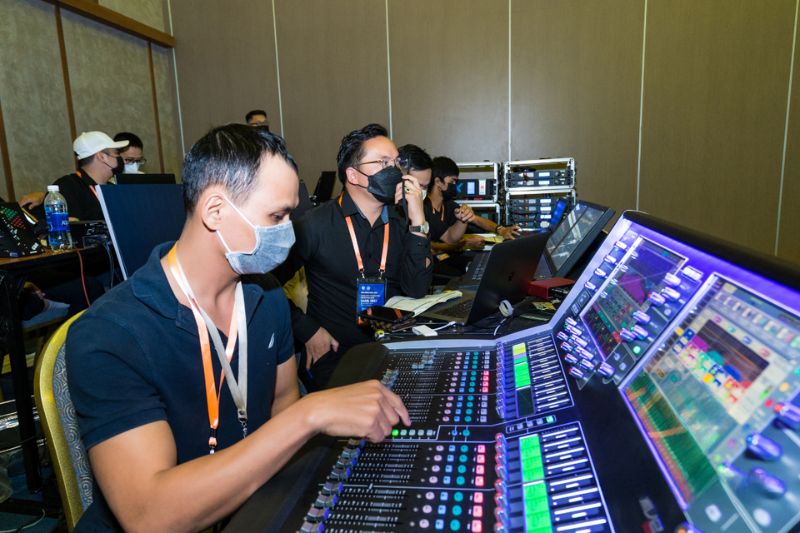 VietnamEvents audiovisual technicians were always on duty at the event