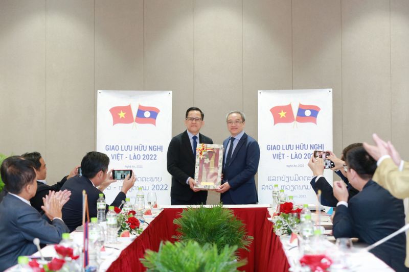 Vietnam - Laos Friendship Exchange Program 2022 was held at Melia Vinpearl Cua Hoi