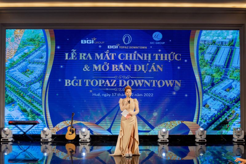 VietnamEvents provides professional MC for the event