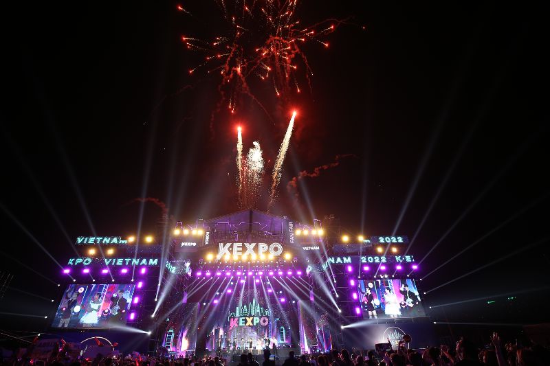 K-Concert (a part of K-Expo Vietnam 2022) made a great impression on the audiences thanks to the extravagant audiovisual system